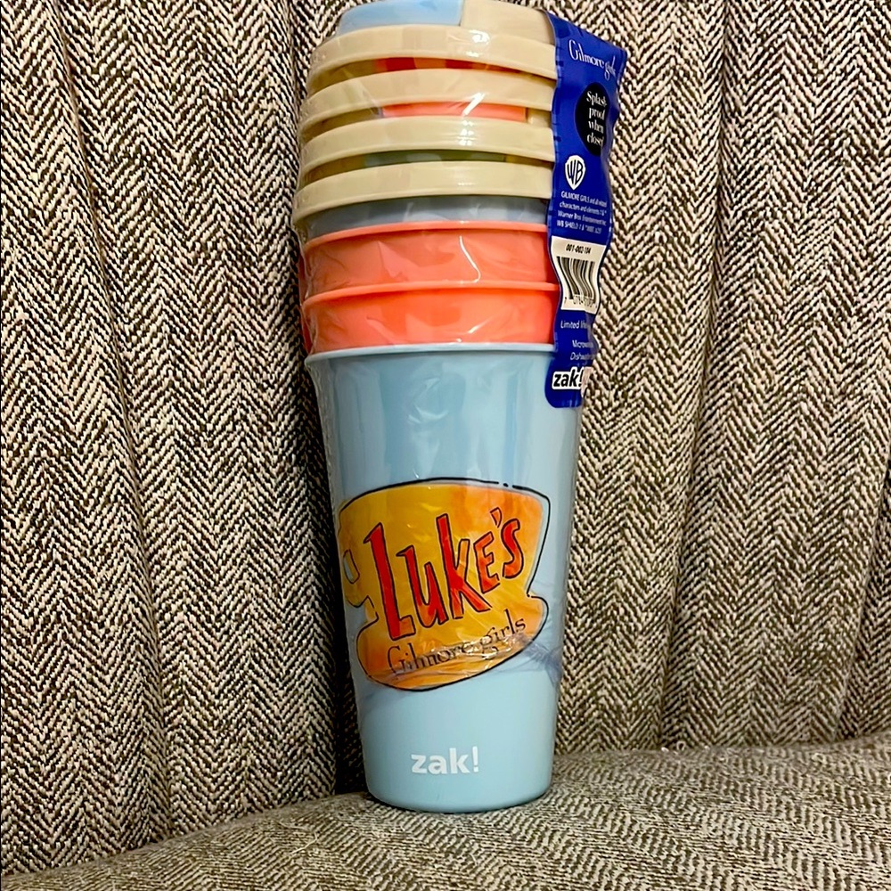 zak! Luke's Gilmore Girls Pastel Party Cups - Light Blue & Multi Color Stack